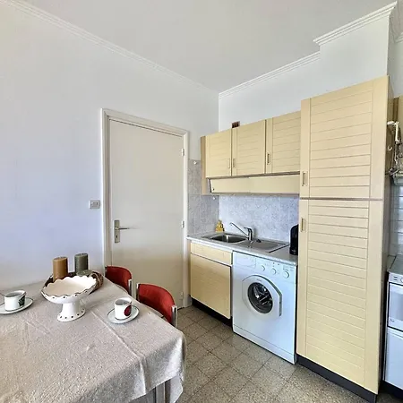 Апартаменты Ajaccio: 2p Standing, Plage & Commerces - Fr-1-61-643 Аяччо